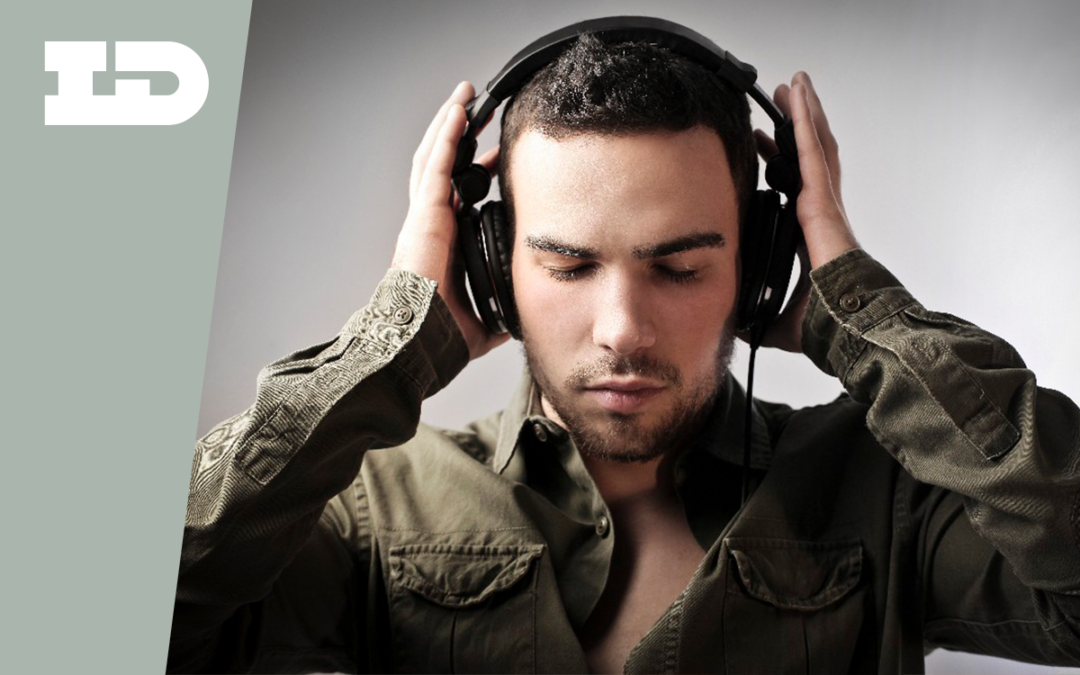 ¿Cómo escuchar música sin dañar tu oído?