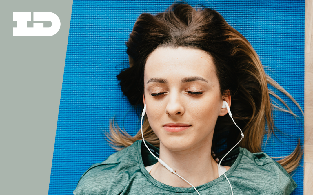Dormir con auriculares